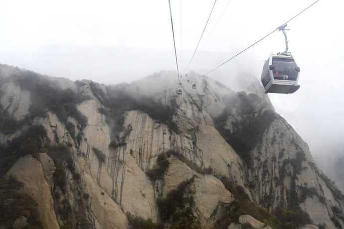 雨中看别样华山