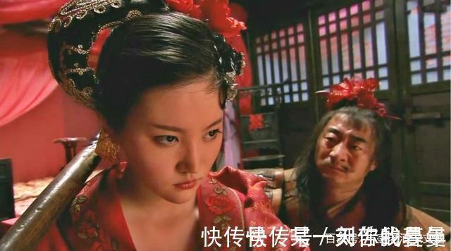 暗杀$李逵死后宋江花荣要暗杀扈三娘,吴用朱武反对,最后让谁去动手