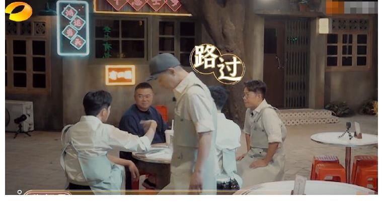 《大灣仔的夜》謝天華廚藝翻車，陳小春社恐，張智霖秒變交際花