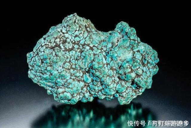 颜色|12月生辰石绿松石,已带着温暖悄然来袭