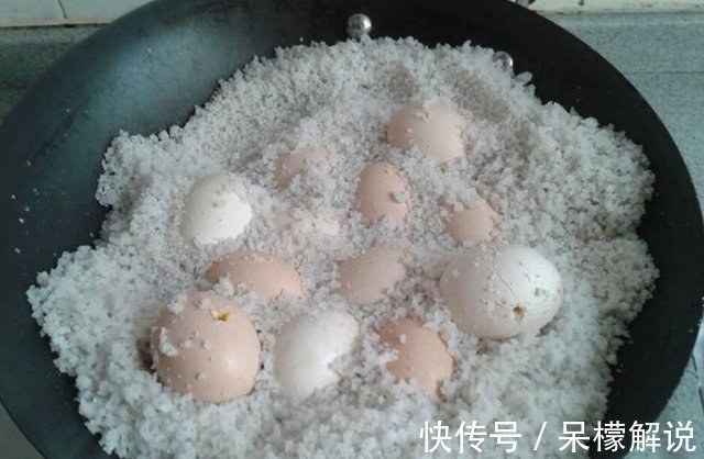 调料|婆婆把1斤鸡蛋3斤盐放入锅中，无水无油无调料，出锅全家抢着吃！