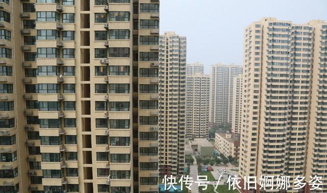 房子|“空心村”人员回流，暴露出三个问题，城里的房子该如何处置