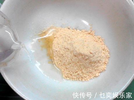 爷爷做了一辈子的炸酥肉，教给我几个小诀窍，这两步最关键