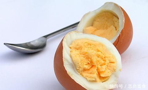 专家提醒血脂升高,除了头晕,“眼睛”还会有3种表现,需留意