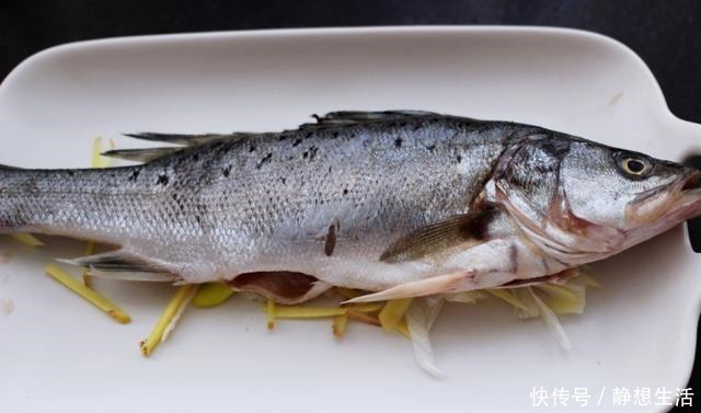 鱼不论怎么蒸都发腥牢记这2点,不腥肉嫩还很鲜