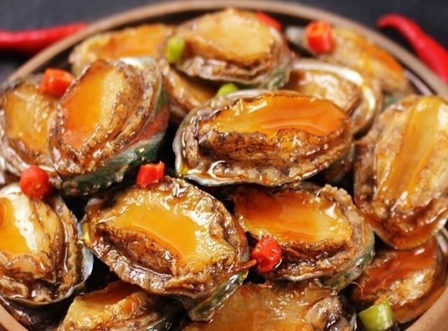 鲍鱼|继小龙虾之后又一下酒菜火了，香辣嫩滑，网友：根本吃不够