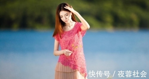 瘦影@七绝十二首:柔情缱绻人不语,眼底云波万里山