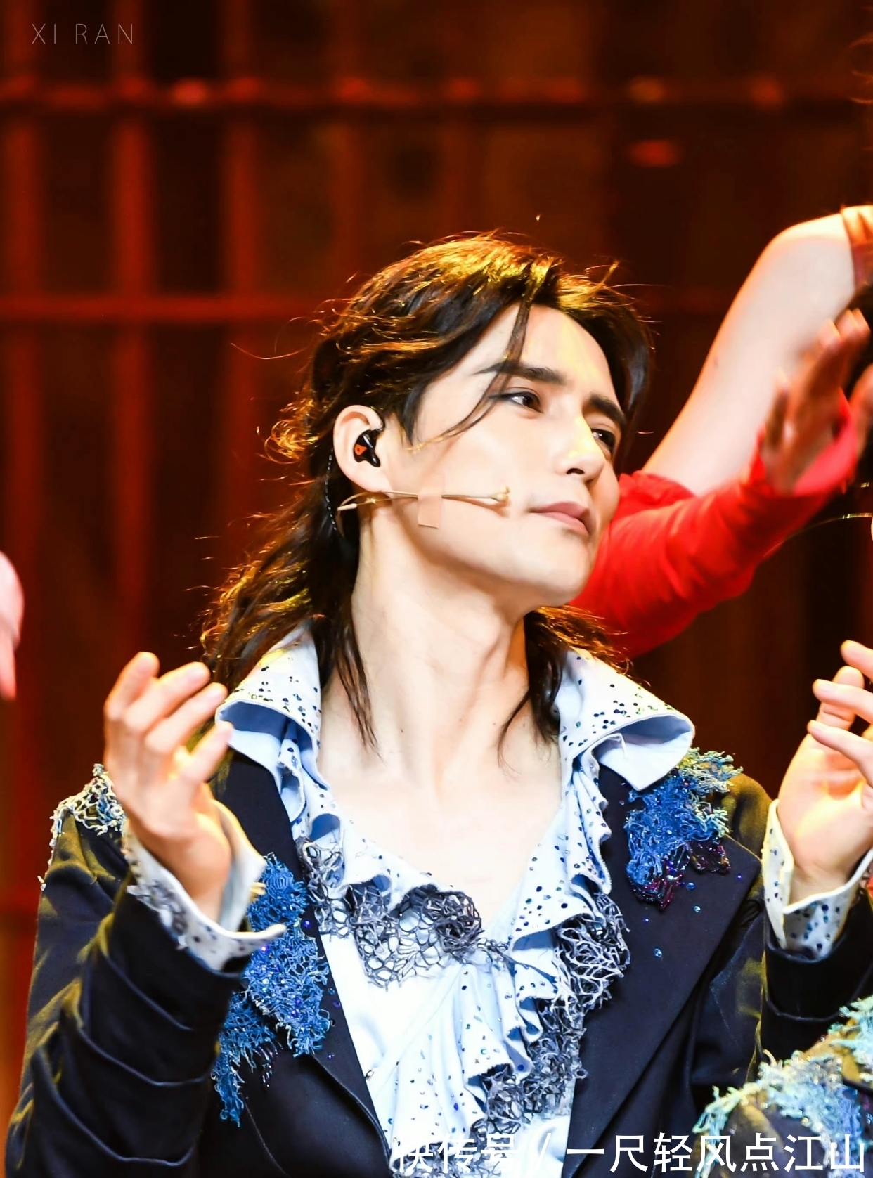 古典$他就像一幅古典的油画一样,真好看!