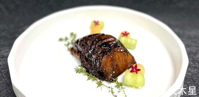 香辣回味口水鸡、老卤牛腱肉、飘雪芝士柿饼!