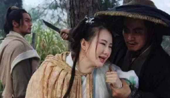 好汉!晁盖私自排了回座次,让宋江极为不满,致使两位好汉险些人头落地