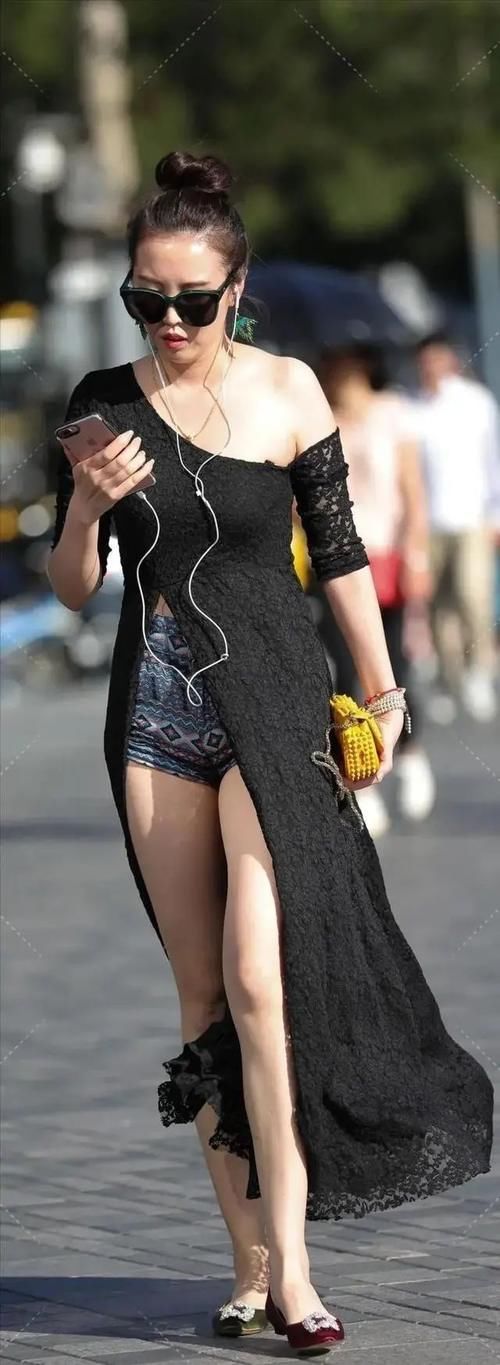 新颖|惊艳十足的连衣裙，新颖的剪裁设计，还有气质