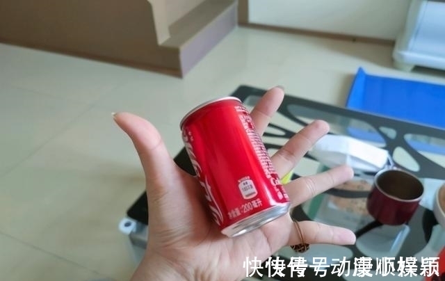 洁厕灵|日本动漫太扯淡,徒手把碳捏成钻石,网友们纷纷玩起了梗