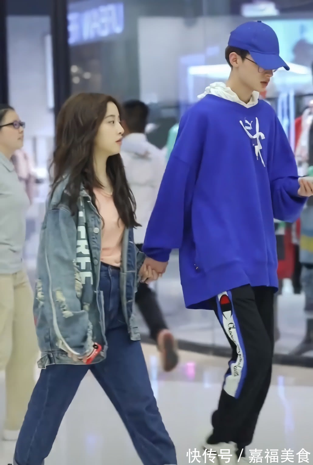 匡威 你还不知道吗匡威落后了,街头悄悄火了“N字鞋”,仙女穿的!