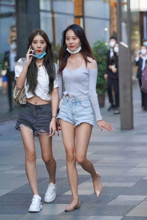 无与伦比、清纯灵秀、高雅靓丽的微胖小姐姐