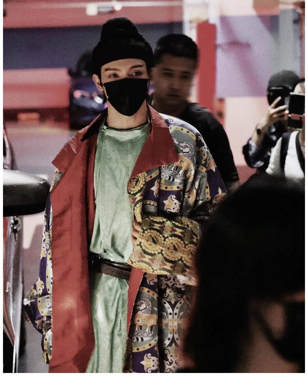 胡先煦|曝罗一舟古装,土里土气不敌易烊千玺,网友:刚从土里爬出来