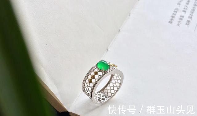 翡翠|不同款式的戒指,最后一种人人都喜欢,你更倾心哪一种
