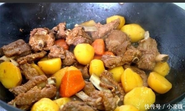 食物|这菜是“碱性食物”,女人常吃,嘴巴不臭,头发乌黑,皮肤也嫩了