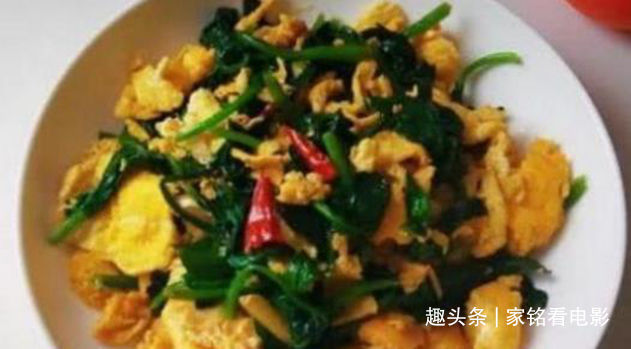 美食推荐菠菜炒鸡蛋、黄瓜炒木耳、香辣炒包菜、虎皮青椒的做法