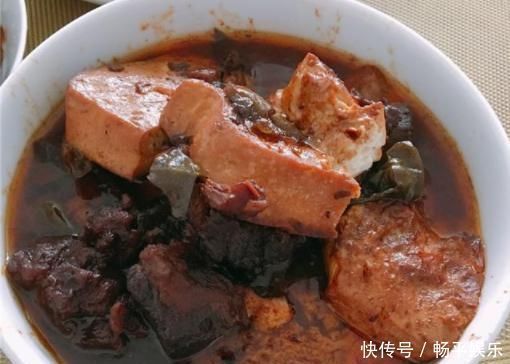 桌子|老公亲自下厨，做了一桌子“丰盛”的菜，但闺蜜却越吃越郁闷！