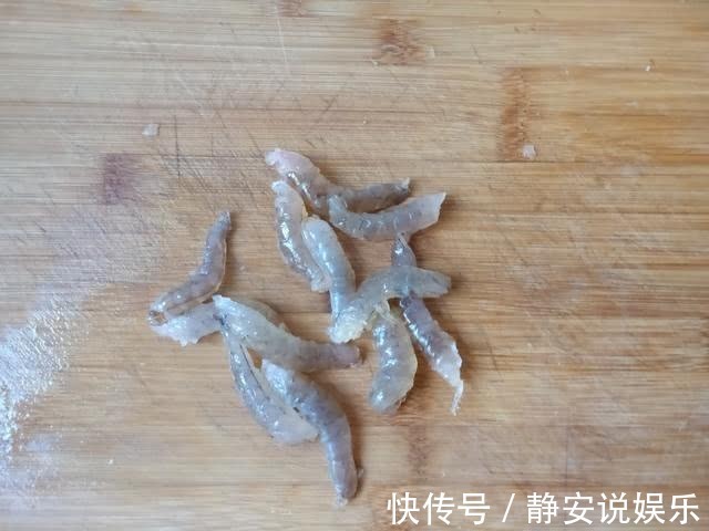 朋友圈发了1个豆腐菜,有55个人问我做法,说真是太好吃了