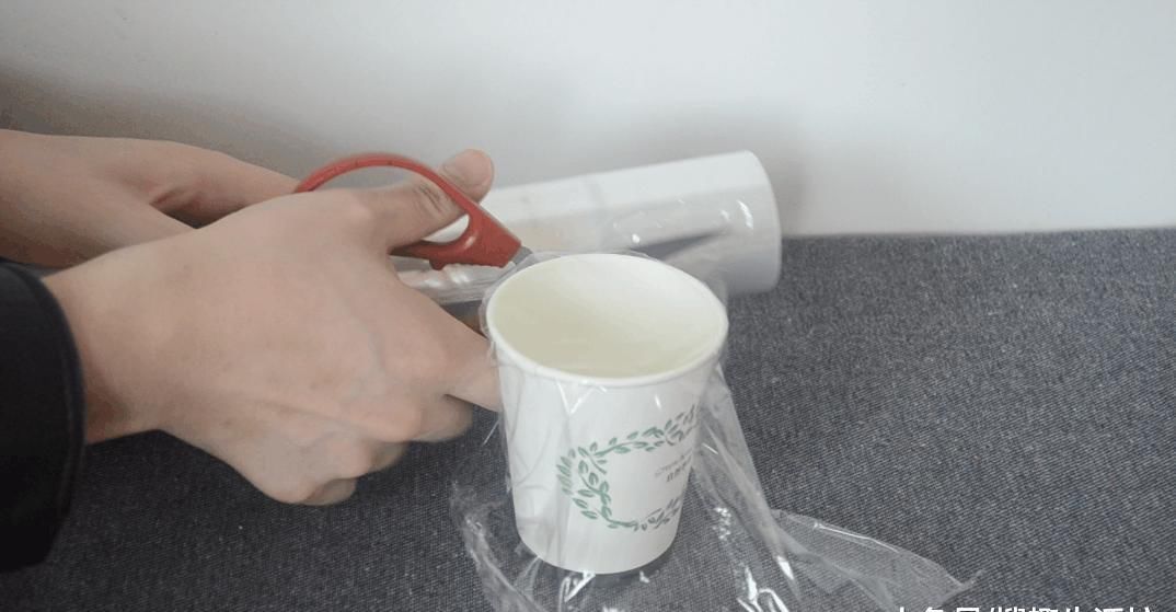 为什么要在家里放瓶花露水, 看完就明白了, 能解决家家户户的烦恼