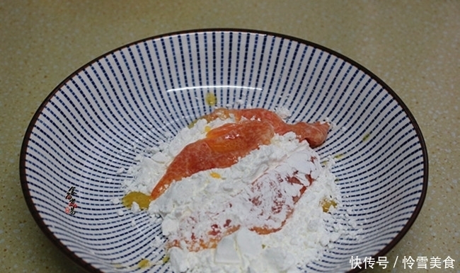 这款家常开胃菜,孩子隔三差五就喊馋,酸甜香酥,连汁都不剩