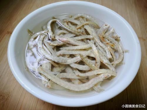 秋天,吃肉不如吃它,少吃猪肉多吃它,比肉营养,鱼干了孩子也爱吃