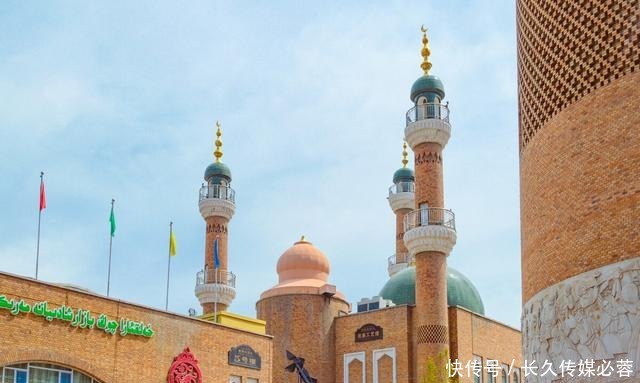 中年|新疆重新开放,国内秋季颜值巅峰全在这条线上,国庆自驾正合适!