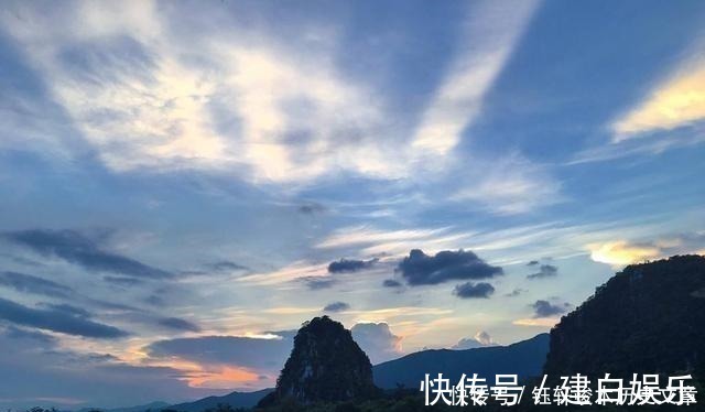 下棋!你知道“观棋不语真君子”的下半句吗它才是经典,道破做人真理