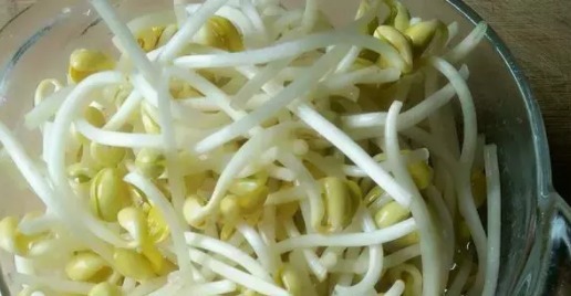 这道菜在餐馆吃太贵,自己做30元搞定,麻辣鲜香超下饭!