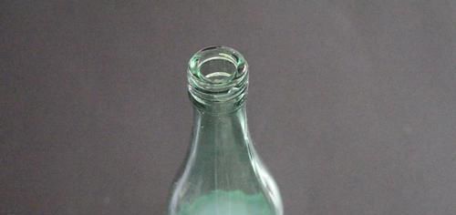 卫生间|卫生间放一个白醋玻璃瓶真厉害,一年省下不少钱,全家人都夸好