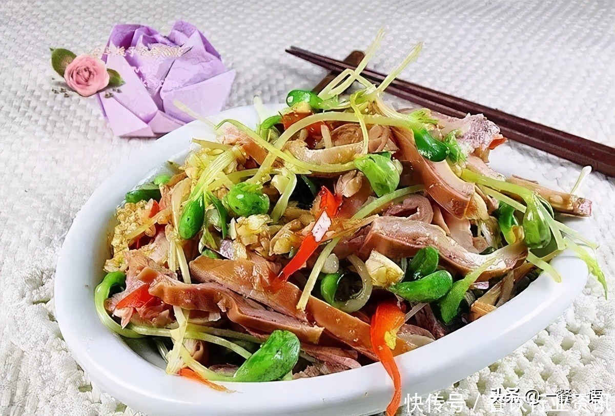 豆苗|谁说夏天不爱吃肉，这些凉拌肉菜清爽不油腻保你喜欢