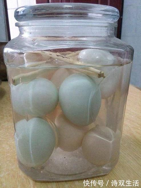 陶缸|鸡蛋买多了,别放冰箱保存,教你4个土方法,保鲜3个月,很管用!