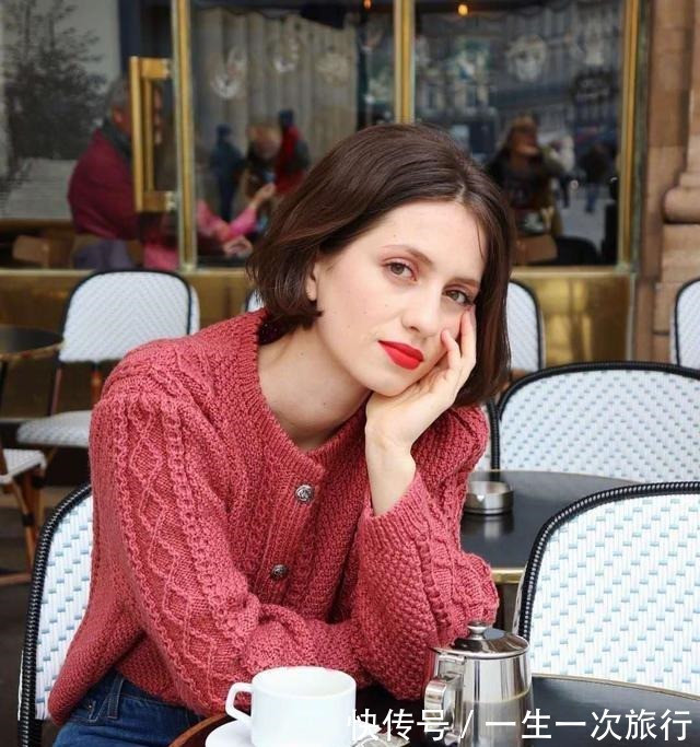 洛薇 秋天街头的“法式优雅”,我劝你这样穿,法国女人的时髦,你也有!