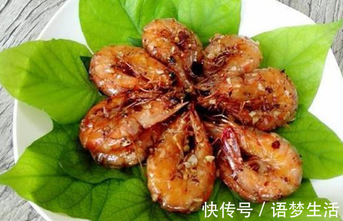 椒盐大虾|美食推荐：椒盐大虾，菠菜蛋饼，杏鲍菇烧鸡块，香菇肉片的做法