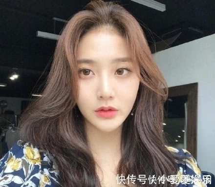 长发 直男眼中最喜欢的四款校花发型,特别是最后一款男生看会神魂颠倒