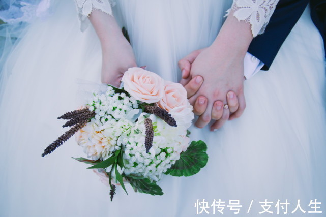 亲情|父母强行索要高额生活费,儿子破罐子破摔,辞职回家给父母养老