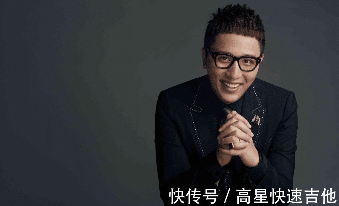 “好声音”总决赛舞台上事故频发,幸运的是,伍珂玥最终拿到冠军