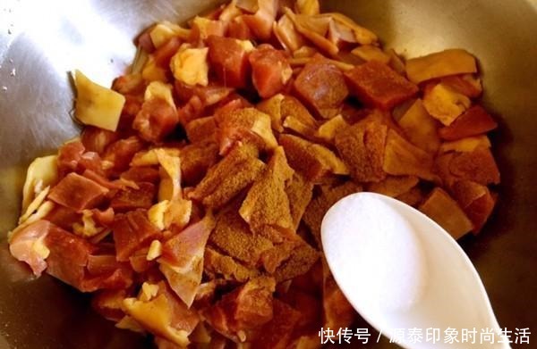 继老干妈之后,又有一种中国美食在国外爆火,老外根本停不下来