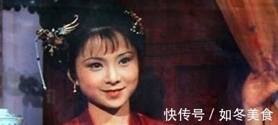 身份!晴雯两根葱管一般鲜红指甲,曹雪芹意在告诉读者,她的身份不简单