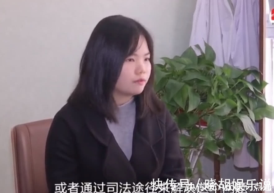 整形|18岁少女整形不成功,男友不离不弃照顾再次整形,男友:不喜欢