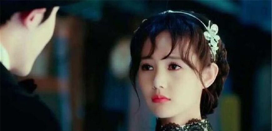 女子世界@他被无数男人追求,每天都可以收到上千封情书,却是个男儿身!