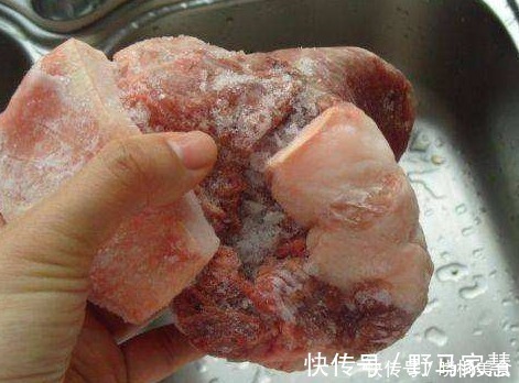 新鲜肉|冰箱取出来的冻肉，千万不要用水泡！教你2招，吃起来像新鲜肉