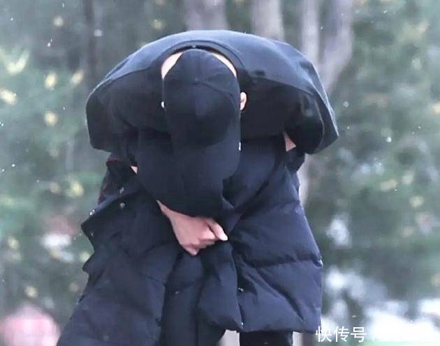 《青你3》成首档叫停的综艺,余景天发声退赛,成为这壮举的功臣