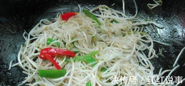 炒豆芽，焯水还是直接炒第1步就错，难怪豆芽不脆爽出水严重！