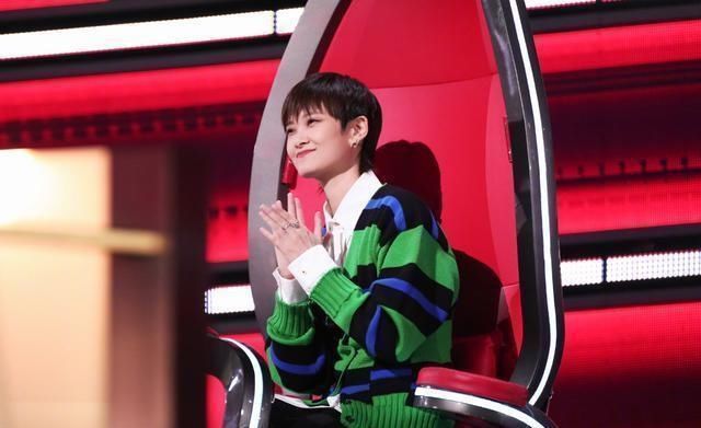 李健|中国好声音首轮对决赛李宇春完败,殊不知下轮李荣浩输得更尴尬