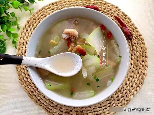 冬瓜|排骨入汤没焯水，换个方法更香浓鲜美，连喝两碗不腻人