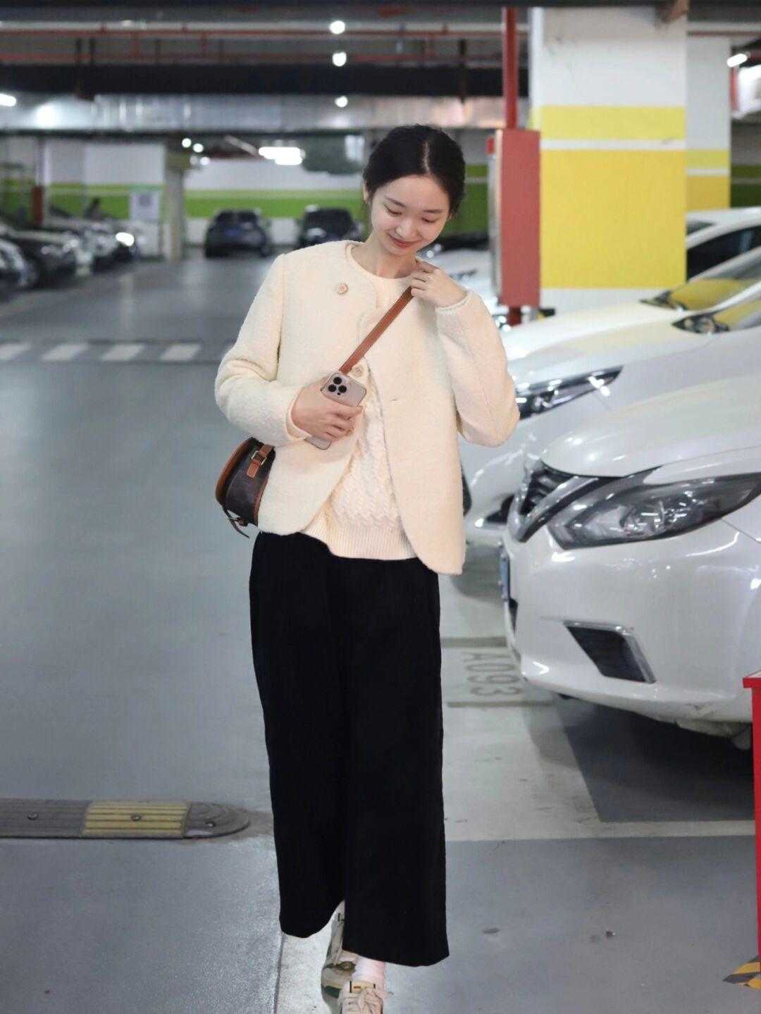 单品 早春校园穿搭别错过这四类,休闲、精致全都有,轻松拥有好人缘