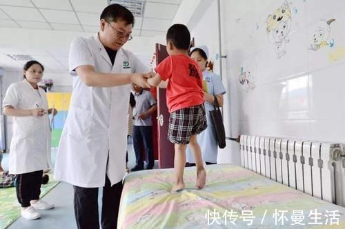 怀孕|怀孕7个月查出孩子没有手脚,妈妈不忍心放弃,如今活成“公主”