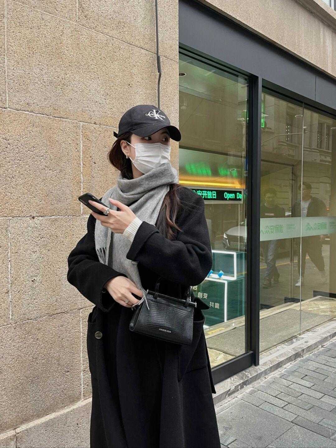 围巾|是时候对围巾下手了!不知道什么颜色不出错的,可以直接码住灰色